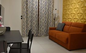 Casa Chiara-Holiday House Appartamento In Centro